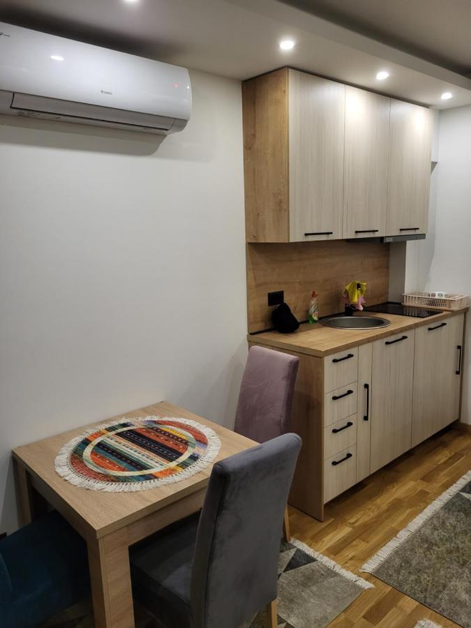 Lux Apartmani Bajova Τσέτινιε Εξωτερικό φωτογραφία