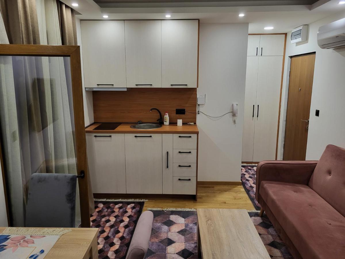 Lux Apartmani Bajova Τσέτινιε Εξωτερικό φωτογραφία