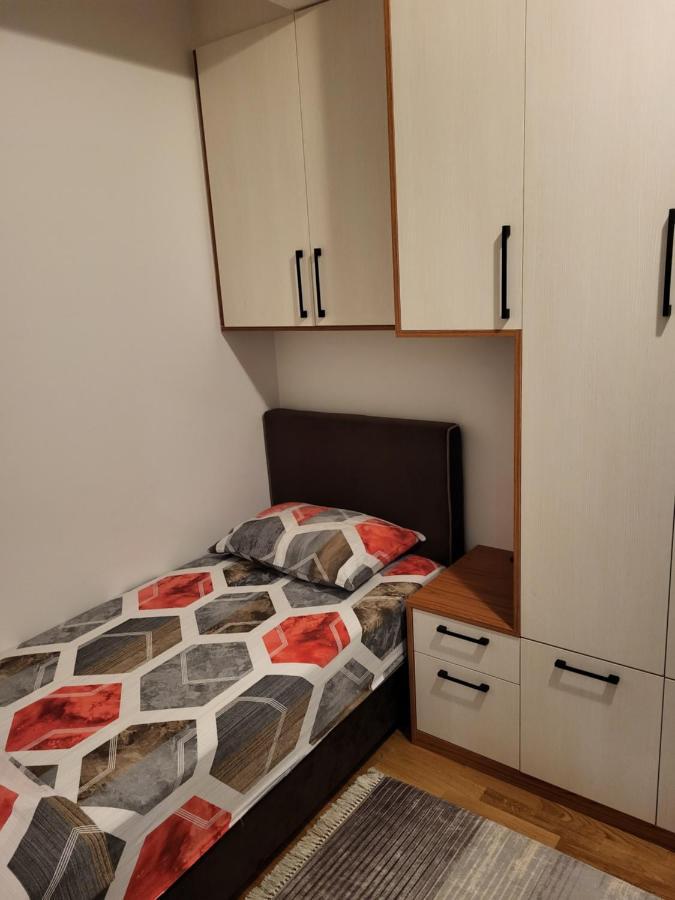 Lux Apartmani Bajova Τσέτινιε Εξωτερικό φωτογραφία